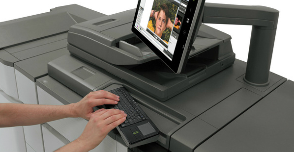 Sharp MX-6500N. Выдвижная клавиатура