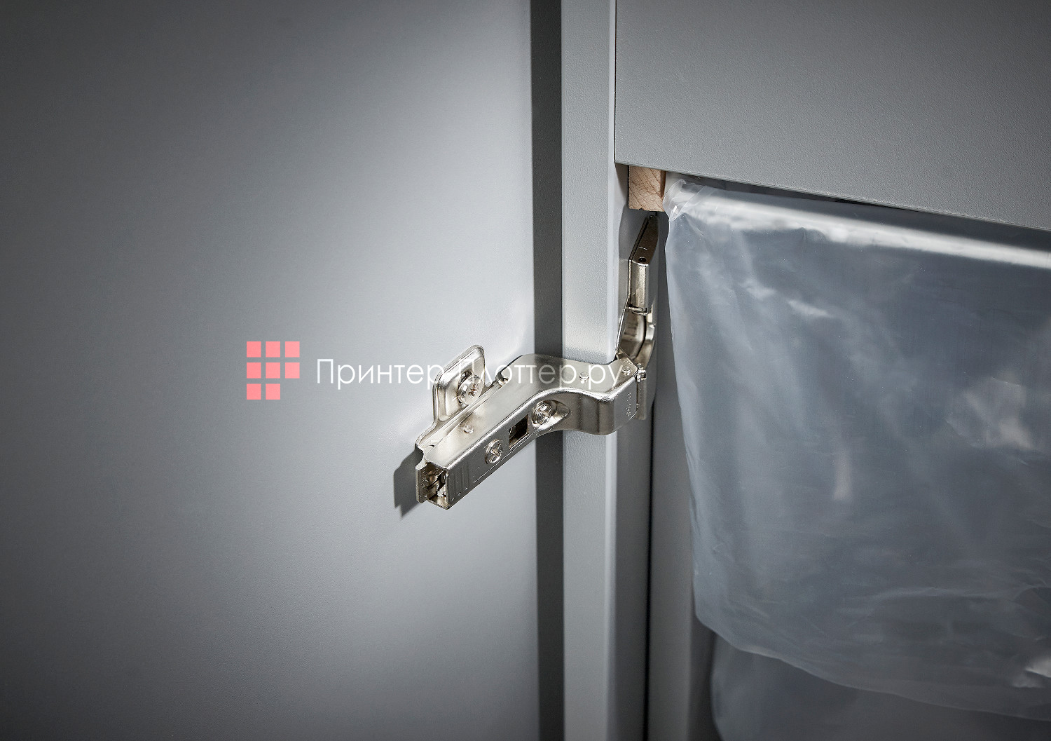 Dahle 40614. Широко открывающиеся дверцы Dahle 40614. Широко открывающиеся дверцы