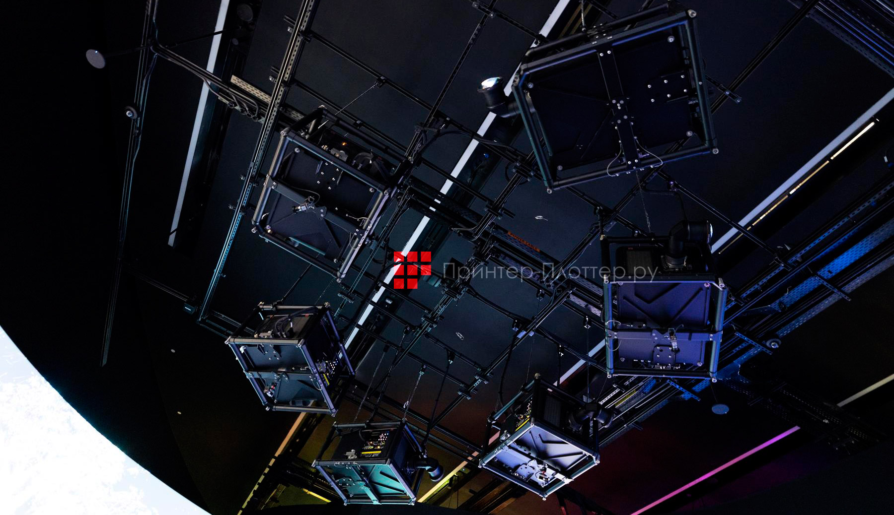 Barco F90-4K13. Гибкость установки