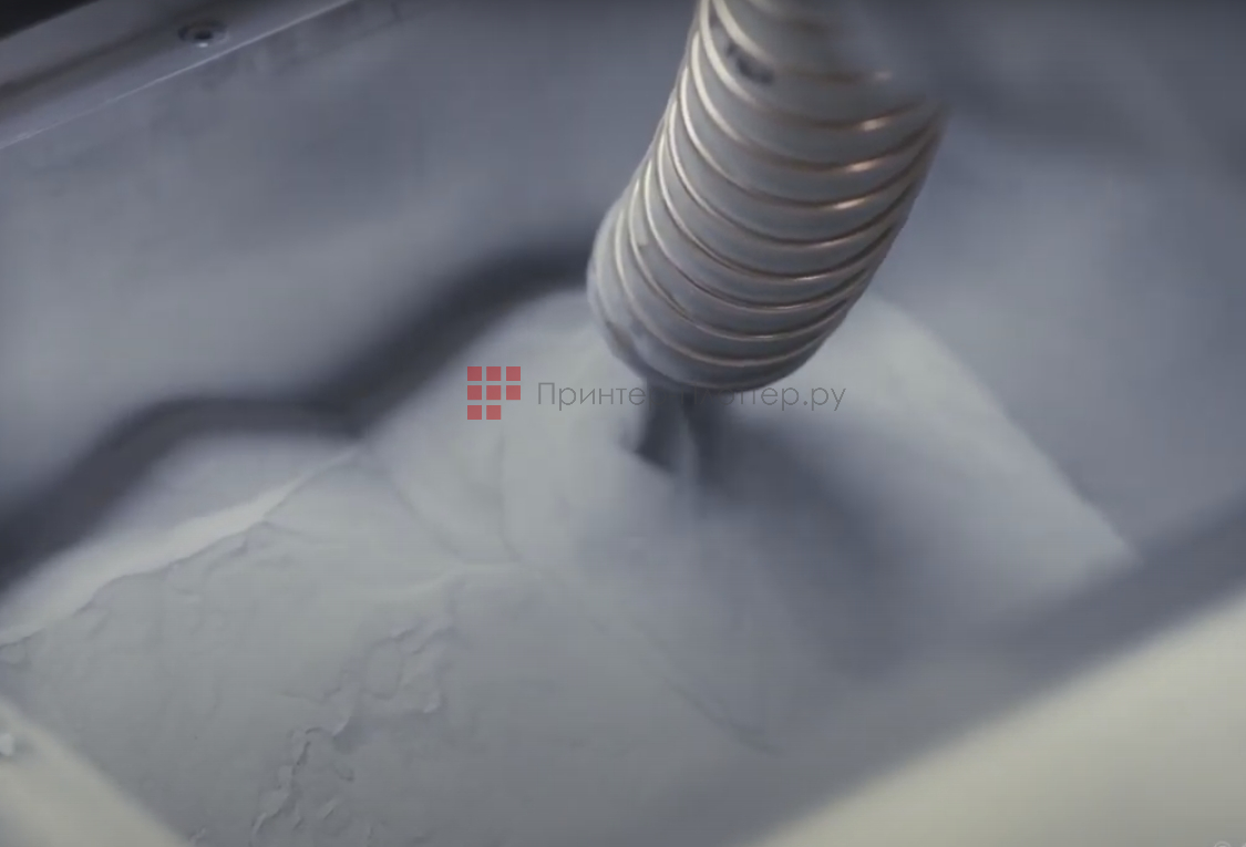 Concept Laser Mlab cusing. Нанесение слоя металлического порошка