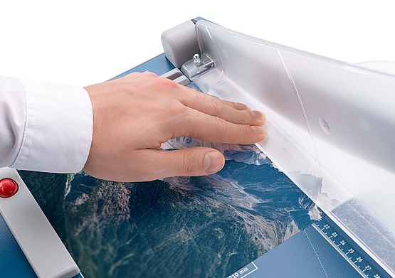 Dahle 560. Встроенная защита пальцев