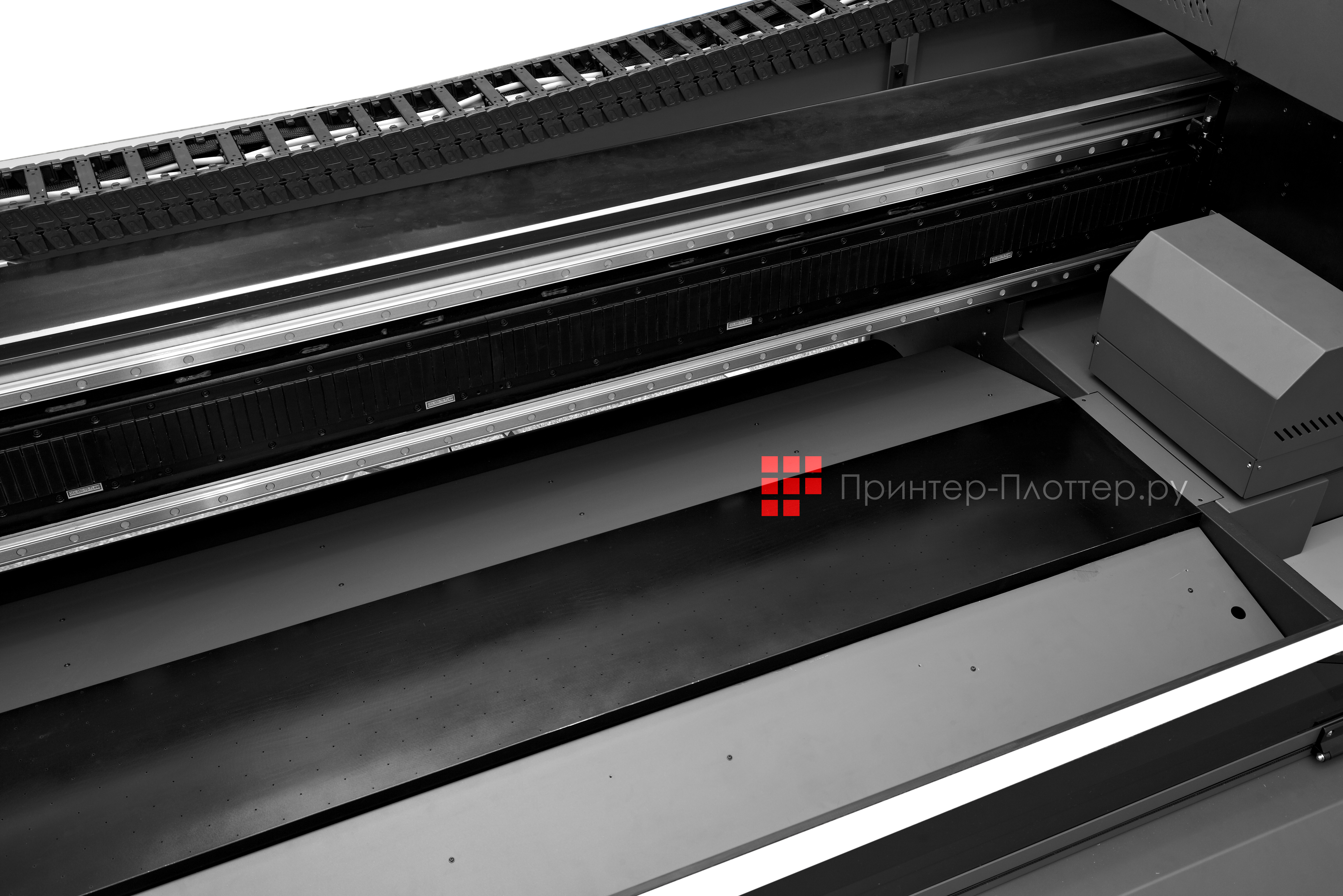 HandTop Roll-to-Roll HT5000UV K12 8H. Платформа с системой водяного охлаждения