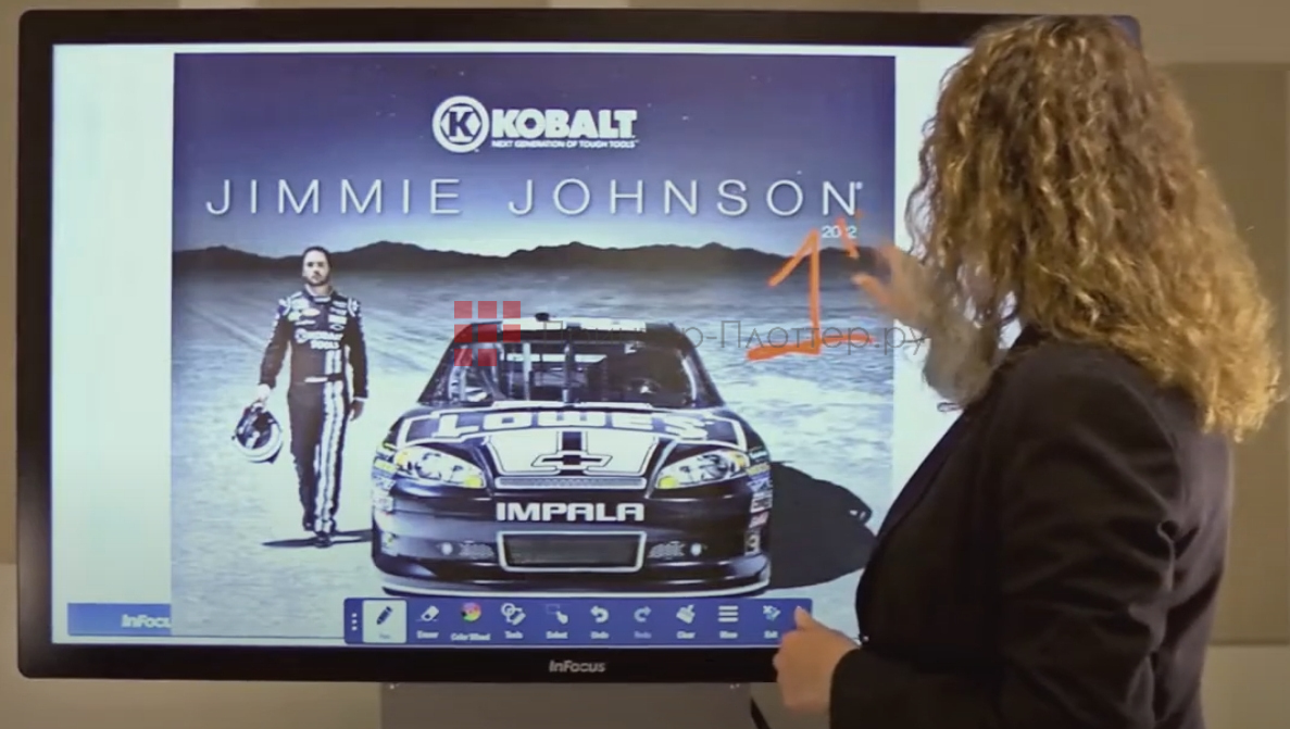 InFocus JTouch D135. Антибликовый дисплей 