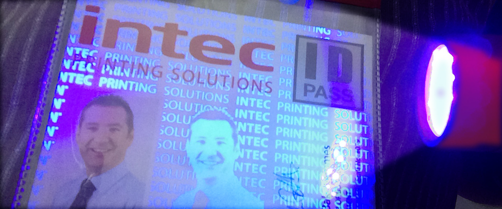 INTEC ColorSplash CS5000. Эффект свечения в ультрафиолете