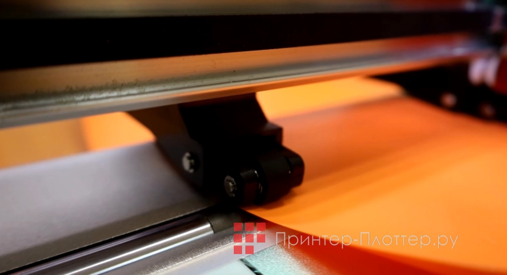 MasterCutter С16. Прижимная подача