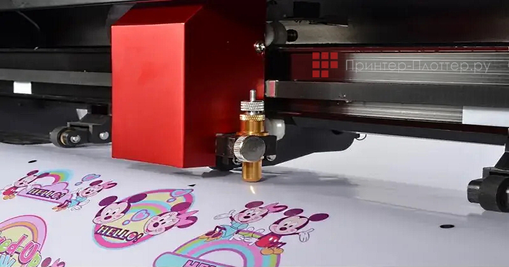 MasterCutter D60 со стендом, корзиной, ПО Signmaster. Возможность работы с любыми материалами