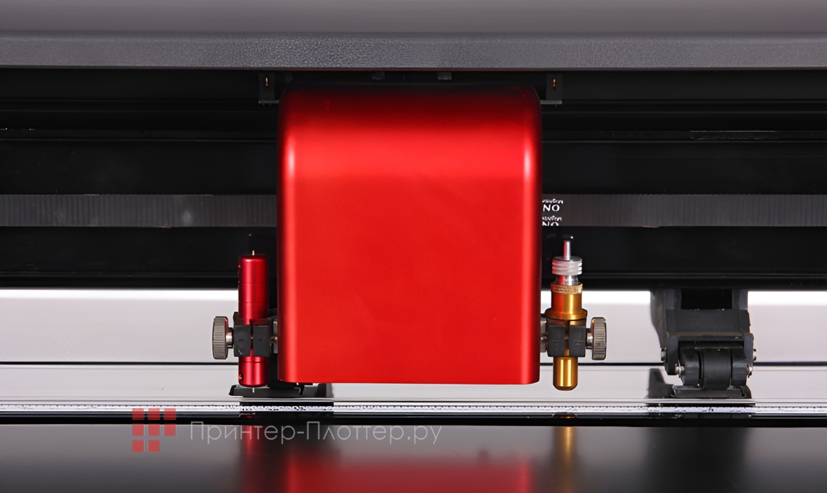 MasterCutter D60 со стендом, ПО Signmaster. Высокая эффективность