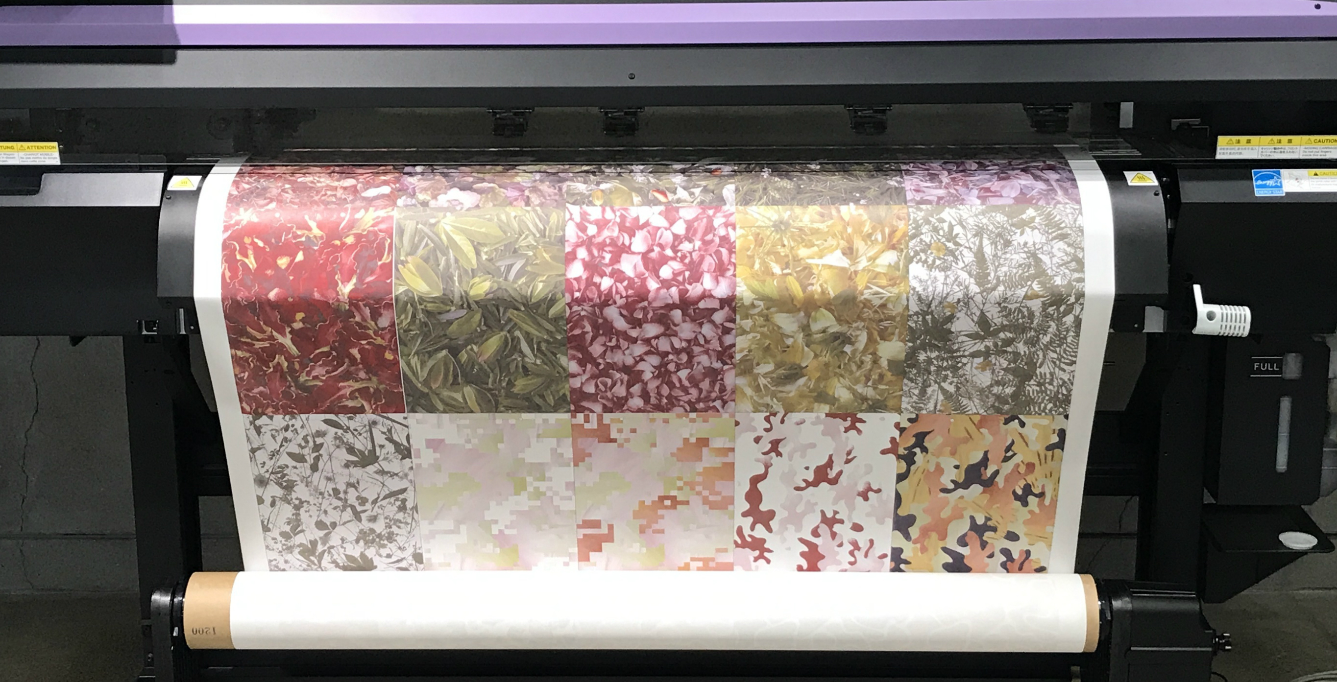 Mimaki CJV150-107. Функция зажима материала