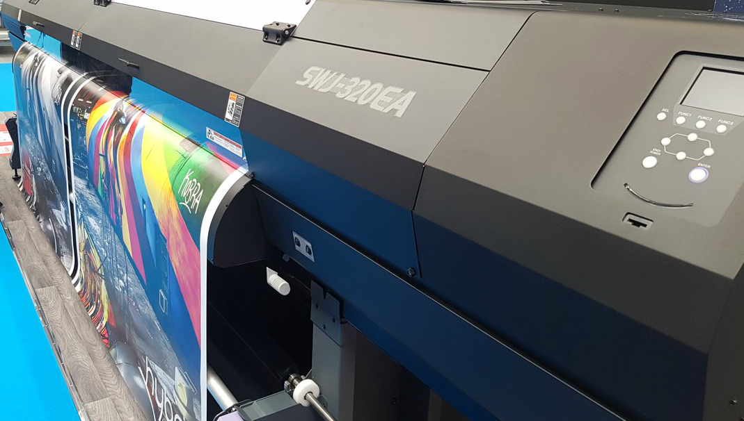 Mimaki SWJ-320EA. Равномерная подача носителей