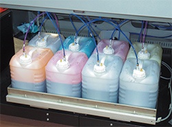 Mimaki Tiger-1800B MkII. Большие емкости для чернил