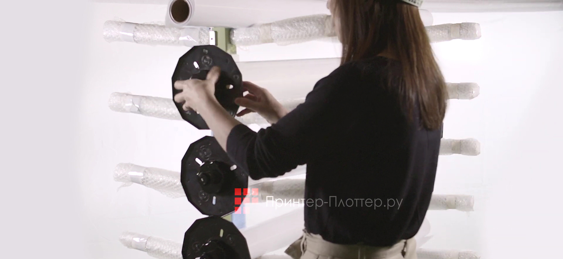 Mutoh XpertJet 1641SR-30. Смена рулонов материала