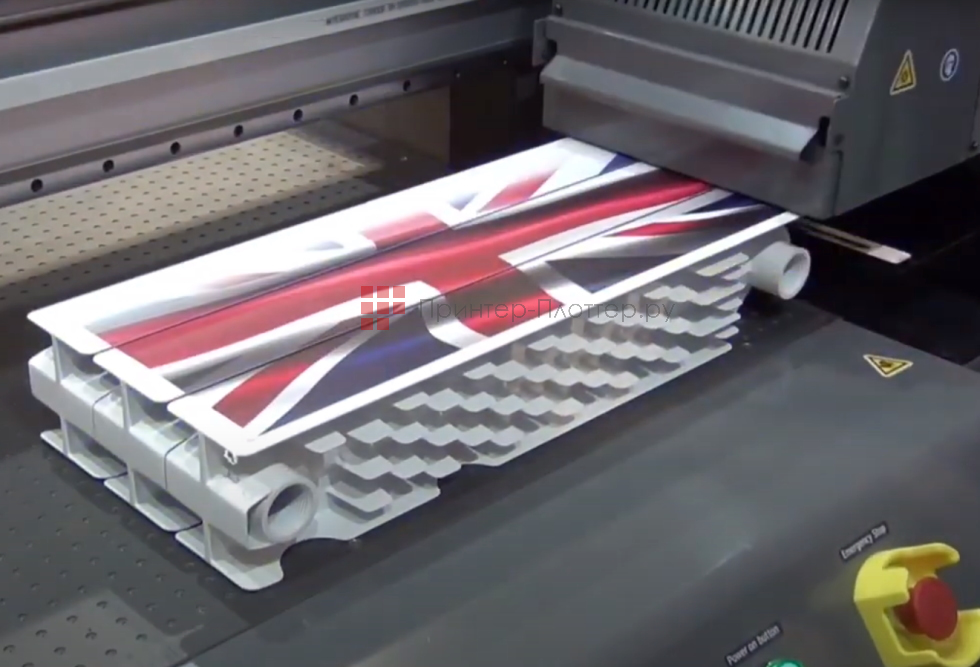 Ricoh ProTM T7210. Печать на материалах толщиной до 110 мм