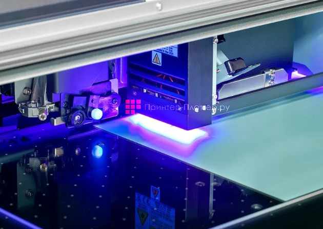 Roland VersaOBJECT CO-300-F200. Регулируемые низкотемпературные светодиодные УФ-лампы