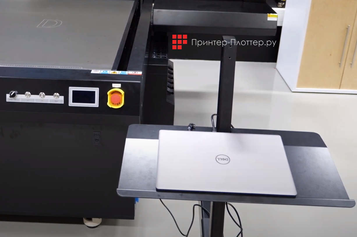 Roland VersaOBJECT EU-1000MF. Боковой столик для ПК