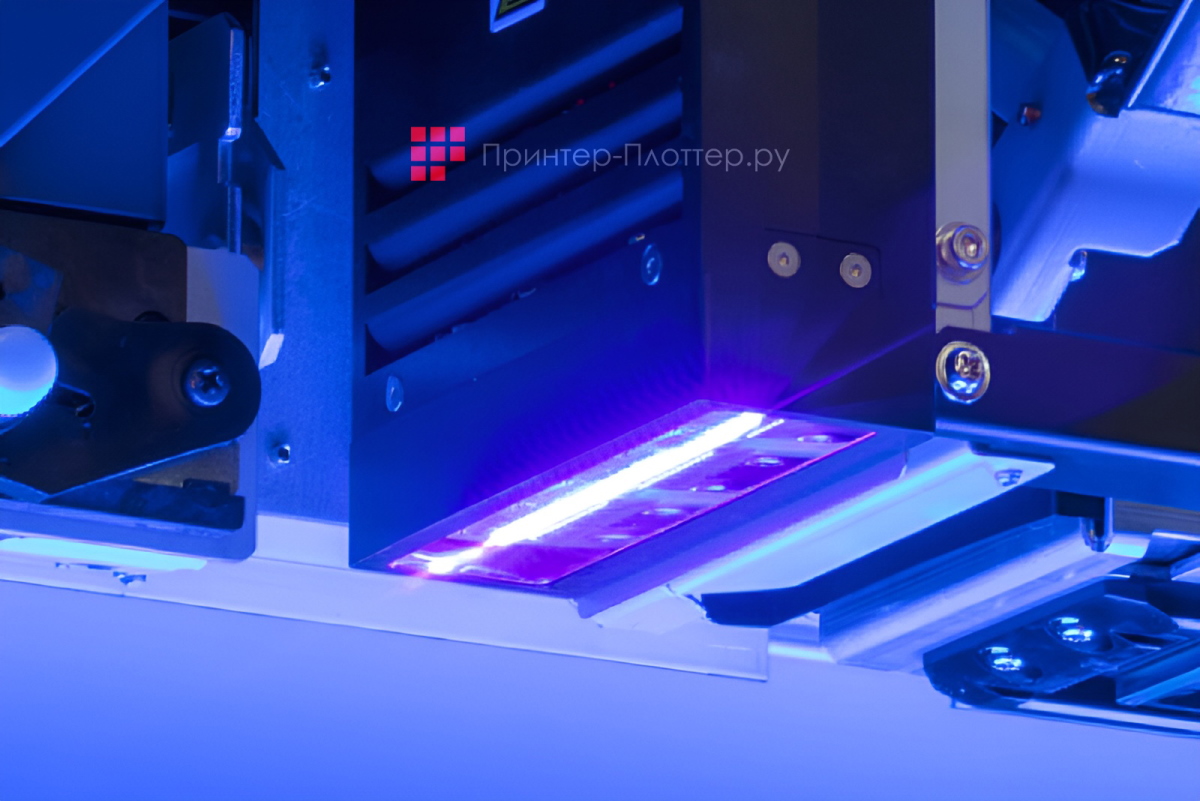 Roland VersaOBJECT MO-240. УФ-лампы