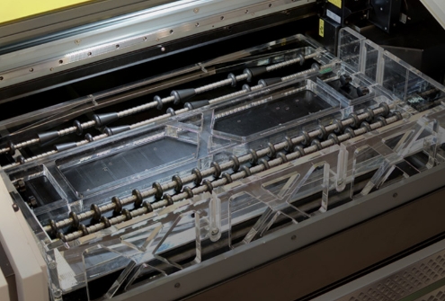 Roland VersaUV LEF2-200. Подача цилиндрических предметов