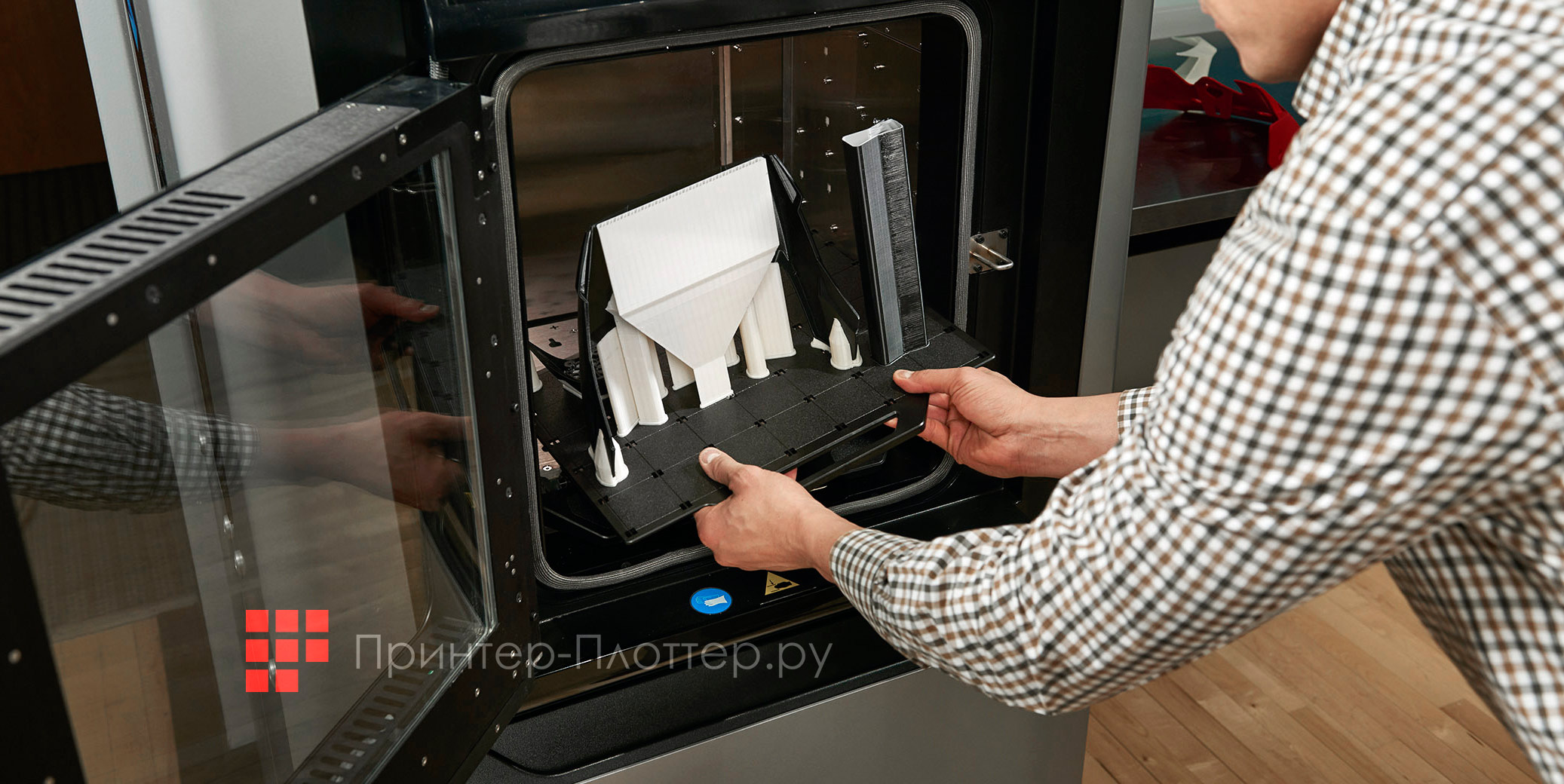 Stratasys F270. Увеличенная подогреваемая рабочая камера