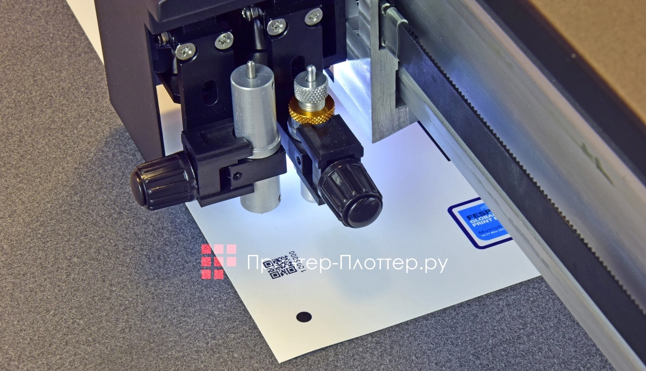 INTEC ColorCut FB750. Идеальный резак среднего размера INTEC ColorCut FB750. Идеальный резак среднего размера