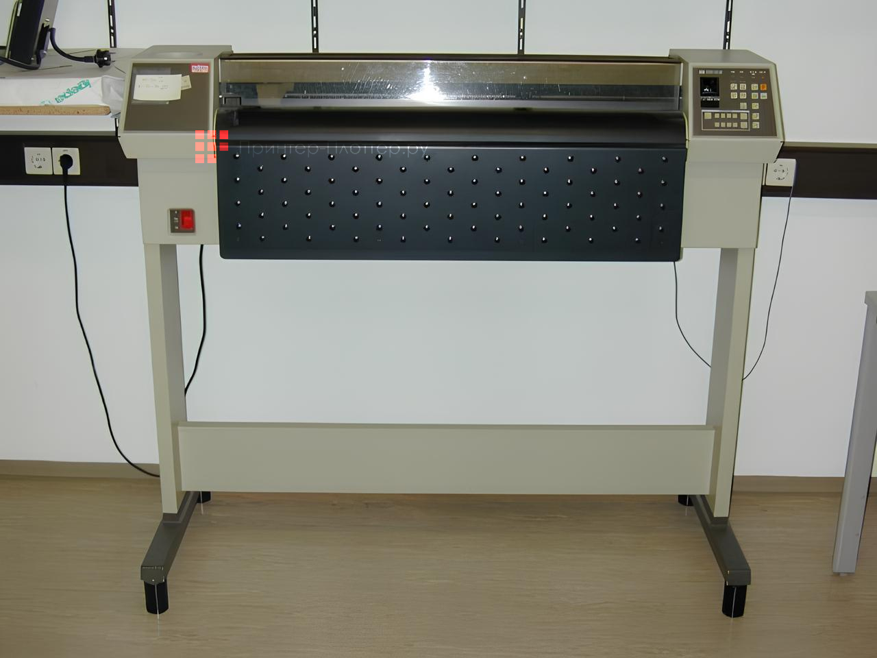Один из первых графопостроителей А0 Hewlett-Packard Plotter 5785B