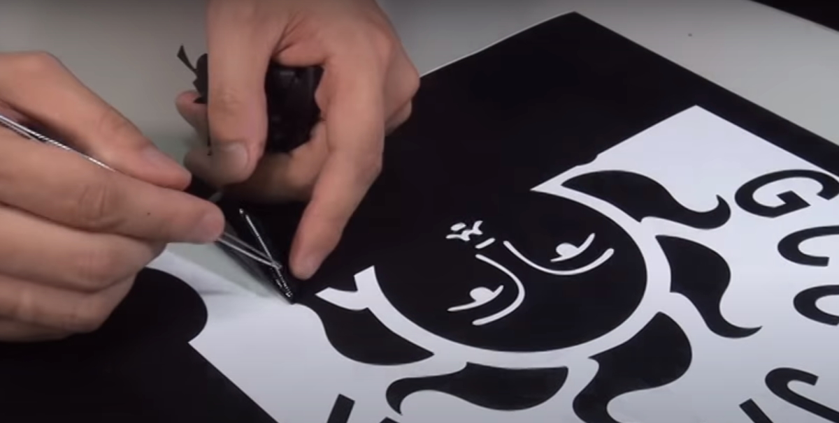 Резка ПВХ-пленки