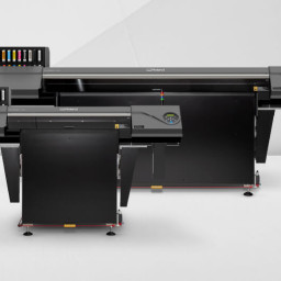 Планшетный УФ-принтер Roland VersaOBJECT CO-640i-F4