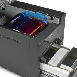 Карт-принтер Zebra ZC10L, Thick Card Support, USB, Windows Driver, Card Studio 2.0 Demo, US, EMEA, LA, APAC