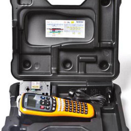 Принтер для печати наклеек Brother PT-E100VP