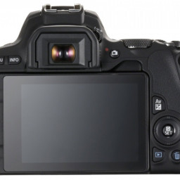 Фотоаппарат Canon EOS 200D 18–55 III