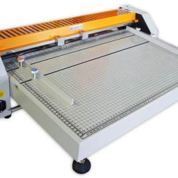 Биговщик-перфоратор Vektor BW660E