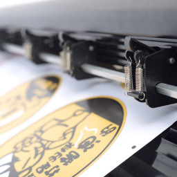 Режущий плоттер MasterCutter V48 со стендом и корзиной