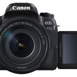 Фотоаппарат Canon EOS 77D 18–135 IS USM