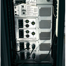ИБП Schneider Electric APC Symmetra LX 16 кВА SYA16K16RMI