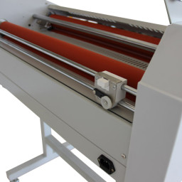 Рулонный ламинатор Bulros FM650A