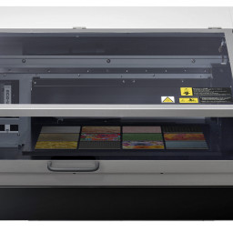 Сувенирный УФ-принтер Roland VersaUV LEF2-200