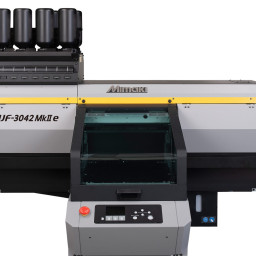 Сувенирный УФ-принтер Mimaki UJF-3042MkII e