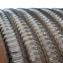 Пружины в бобине HY металлические, шаг 2:1, диаметр 3/4, серебряные, 7000 петель