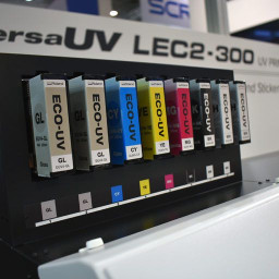 УФ-плоттер-каттер Roland VersaUV LEC2-300