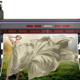 Рулонный УФ-плоттер-каттер Mimaki UCJV300-160