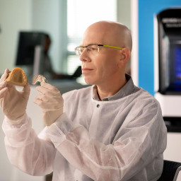 3D-принтер Stratasys J5 DentaJet