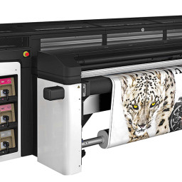 Латексный принтер HP Latex R2000 Plus с белым цветом