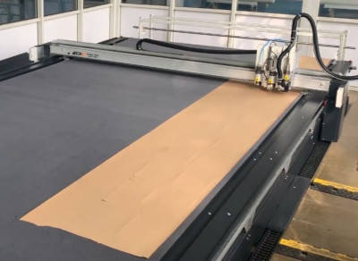 iECHO устройство автоматической загрузки материалов с рулонов с натяжением и контролем кромки Automatic Roller Material Loading Device