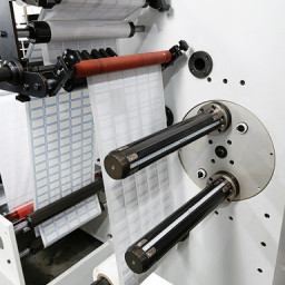 Многофункциональная машина для печати по клеевому слою этикетки Polly M370 D/R