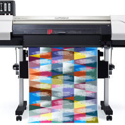 Рулонный УФ-плоттер-каттер Roland VersaUV LEC2-330