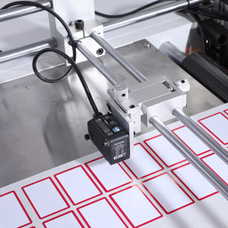 Станок плоттерной высечки этикетки Polly DGi-330