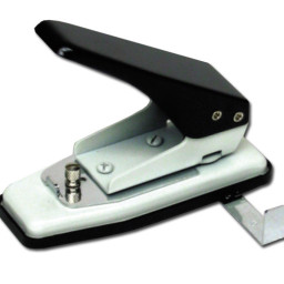 Дырокол Warrior 33059а