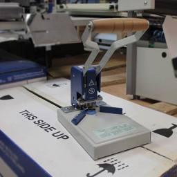 Обрезчик углов AD-1