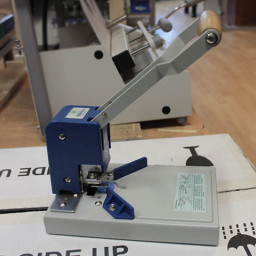 Обрезчик углов AD-1